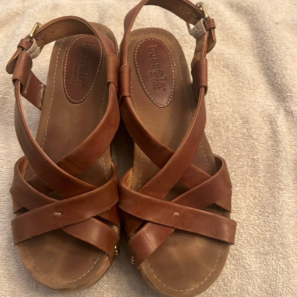 Bussola tan wedges size 7 1/2